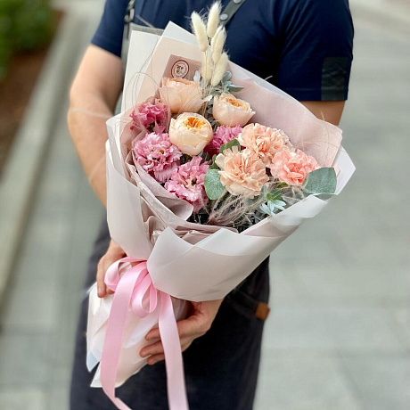 Букет с розами «Джульетта», эустомой и диантусами «Нежный комплимент» - Фото 2