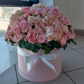 Букет цветов "Нежность в коробке" №165