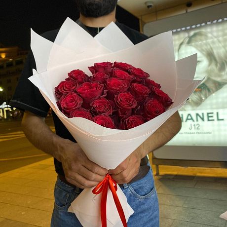 Букет из 19 Эквадорских роз - Фото 2