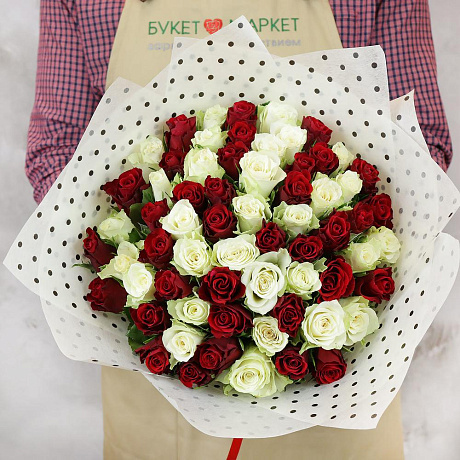 Букет из 65 разноцветных кенийских роз - Фото 3