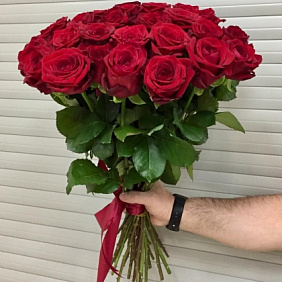 Роза Ред Наоми №161