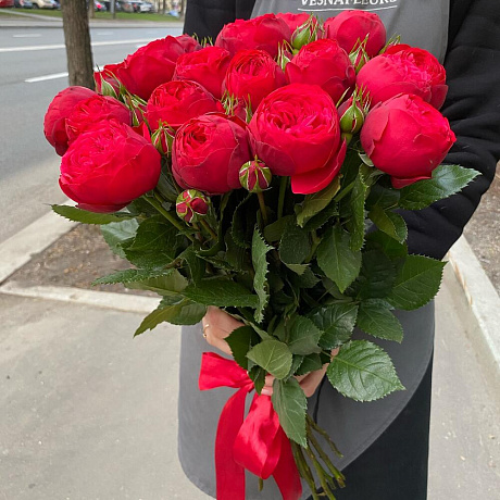 Букет из 21 пионовидной розы - Фото 4