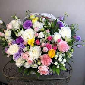 Корзина с цветами №275
