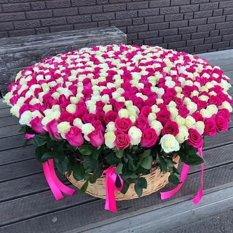 Корзина из 555 роза - Фото 5