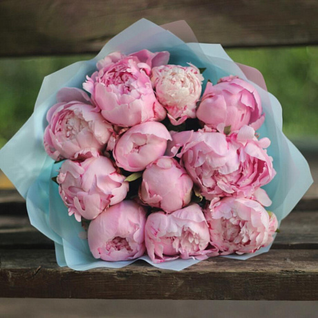 Букет из 11 ароматных розовых пионов - Фото 5