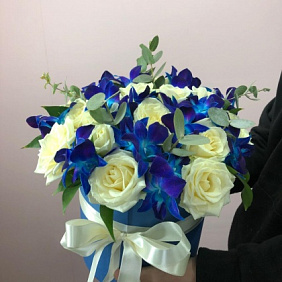 Букет цветов "Космические Орхидеи"