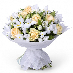 Букет из роз, альстрамерии и белых ирисов