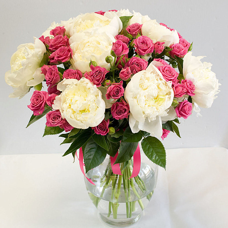 Букет из роз и пионов Розовая карамель - Фото 1