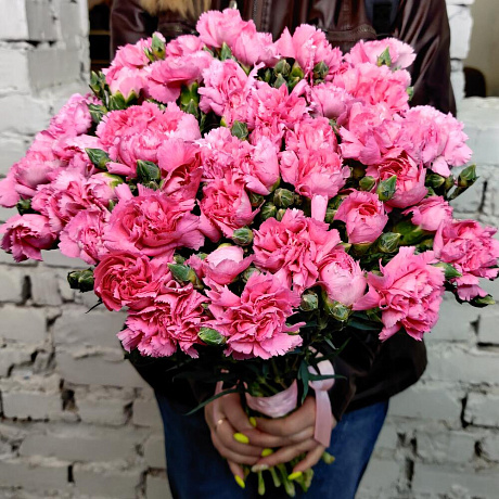 Букет из 51 гвоздики - Фото 1