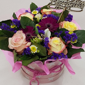 Розы в коробке №168