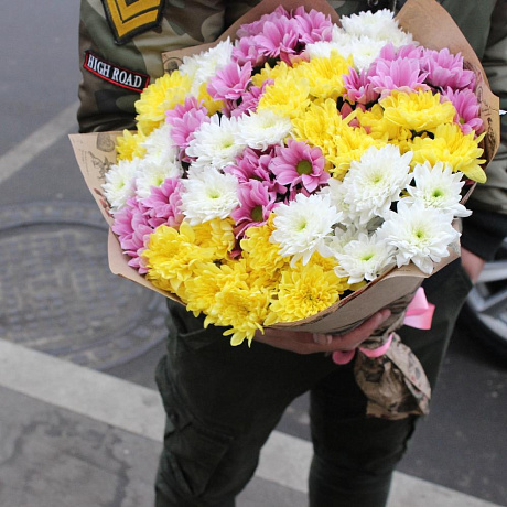 Букет из 15 разноцветных хризантем №161 - Фото 1