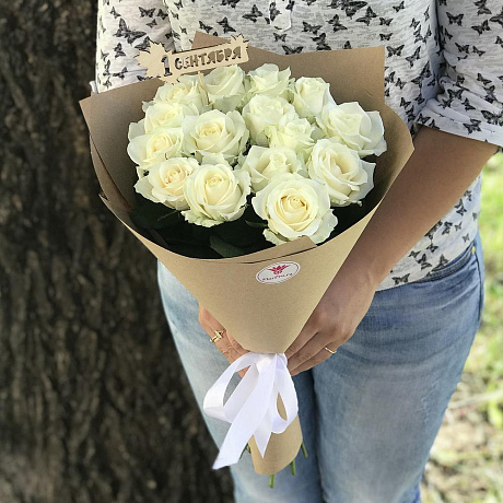 15 белых роз на 1 сентября - Фото 1
