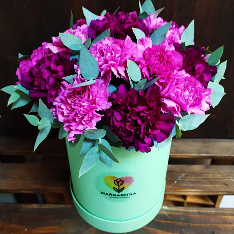 Шляпная коробка из диантуса номер 2 - Фото 1