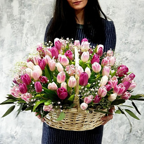 Корзина с тюльпанами №162
