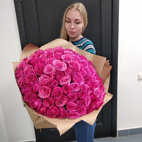 101 роза в крафте