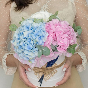 Букет «Love is...» XXXL mix из гортензий