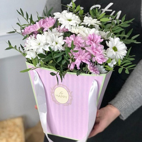 Цветы в коробке №987