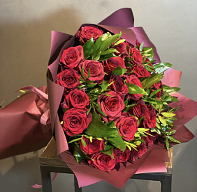 Букет 31 красная роза 60 см