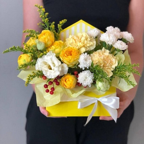 Композиция Роз, Хризантем и Диантусов