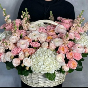 Корзина с цветами №340
