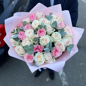 Букет из 35 пионовидных роз №161