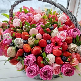 Корзина с цветами №482