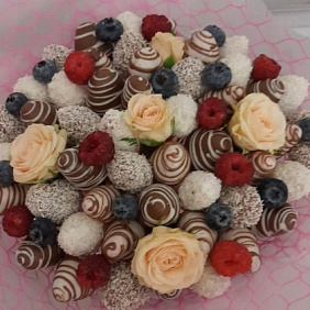 Клубничный букет «Москва»