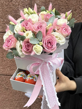 Букет цветов Шкатулка СЮРПРИЗ M №161 - Фото 1