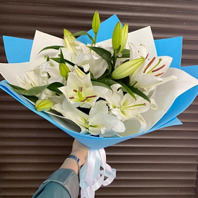 Букеты с лилиями №192