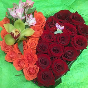 Букет цветов "Сердце 50/50"