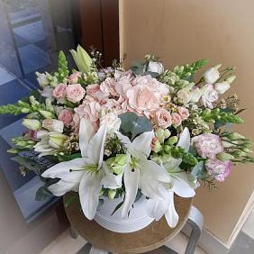 Цветы в коробке №329