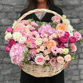 Букет цветов "Мисс Лакшери"