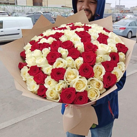101 роза 60см микс