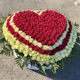 Корзина с цветами №359