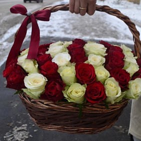 Розы в корзине 61