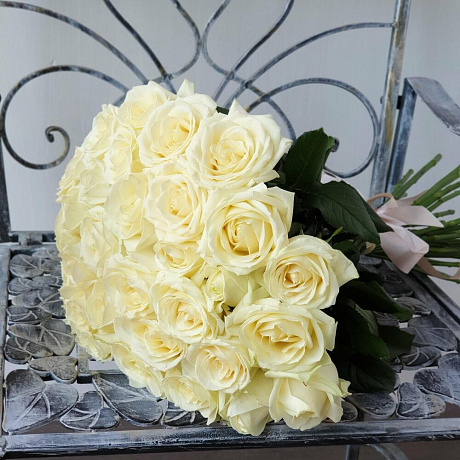 Букет из 35 белых роз №160 - Фото 1