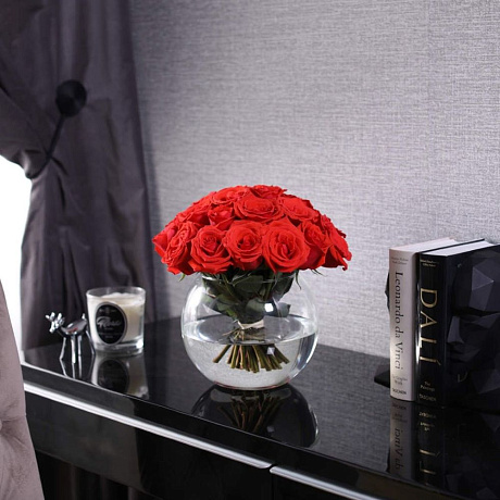 Букет из 25 роз Nina в вазе - Фото 1
