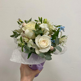 Цветы в стаканчике