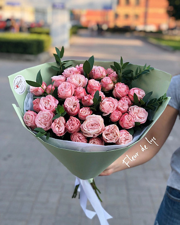 Букет 25 розовых пионовидных роз Бомбастик - Фото 1