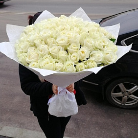 Букет из 101 белых роз