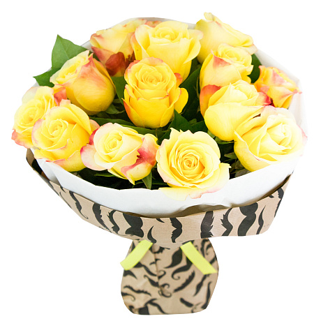 Букет из 15 желтых роз в крафте - Фото 1