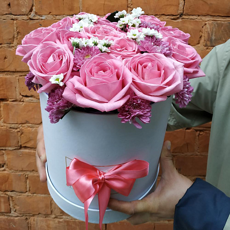 Цветы в авторской шляпной коробке Цветочный бал - Фото 1