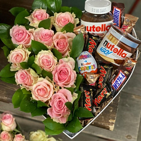 Букет "Сердце с розами и конфетами" №161