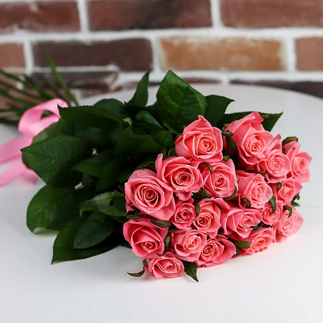 Розы. Букет из 19 коралловых роз. N660 - Фото 1