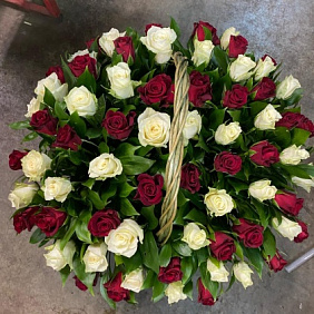 Корзина с розами №178