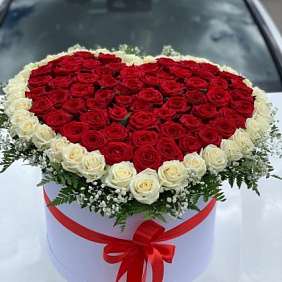 Цветы в коробке Для Любимой из 101 розы