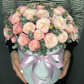 Коробочка с цветами "Мадам"