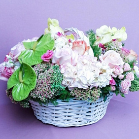Корзина с цветами №535