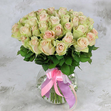 Букет из 51 зелено-розовой розы - Фото 1