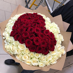 шикарное сердца из 101 роза